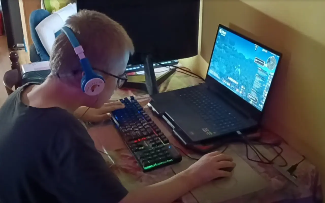 Pomozte nám pořídit počítač pro Romču