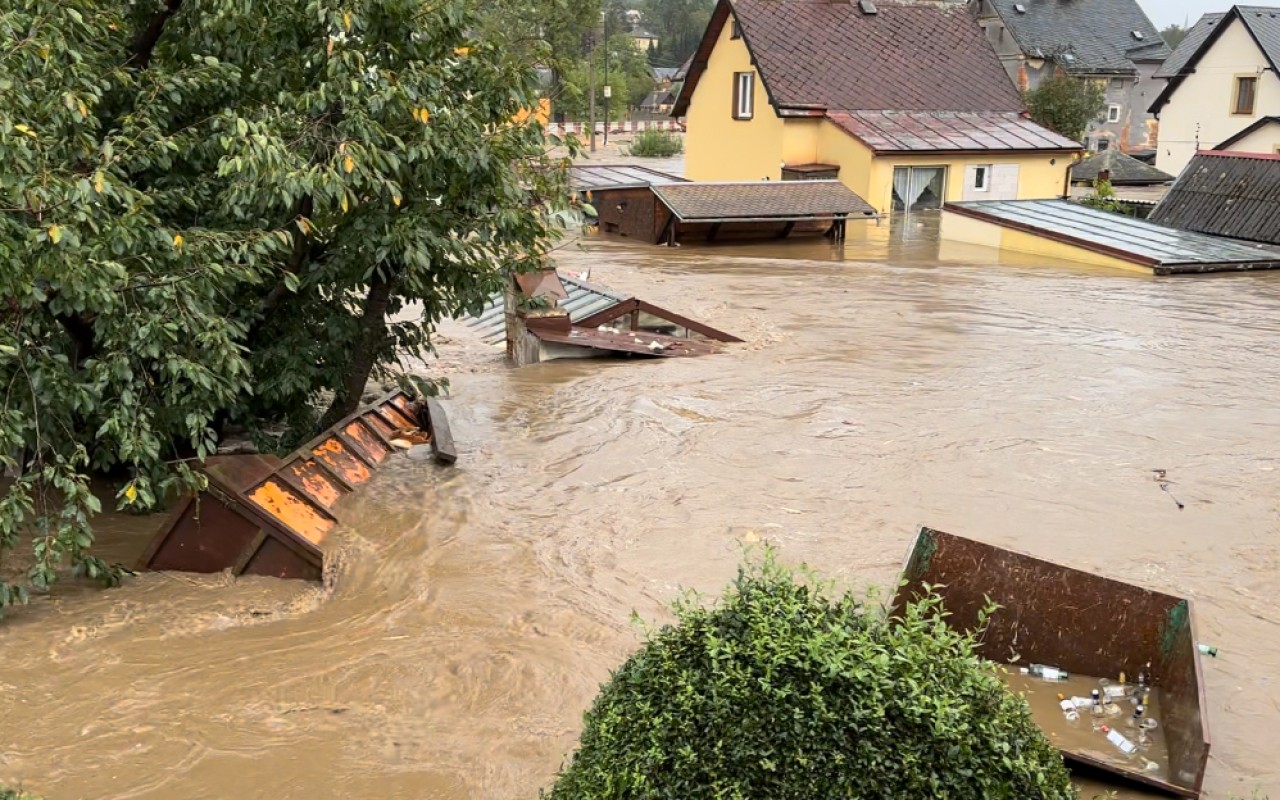 Pomohli jste rodině z České Vsi zachránit dřevostavbu po ničivé povodni