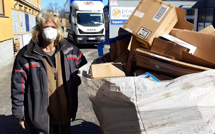Složili jste se Jardovi na maringotku, aby mohl letošní zimu strávit v teple a bezpečí