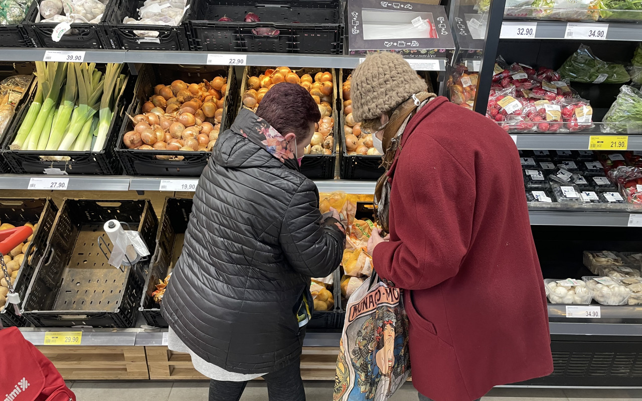 Doma je Doma aneb Adoptuj si babičku