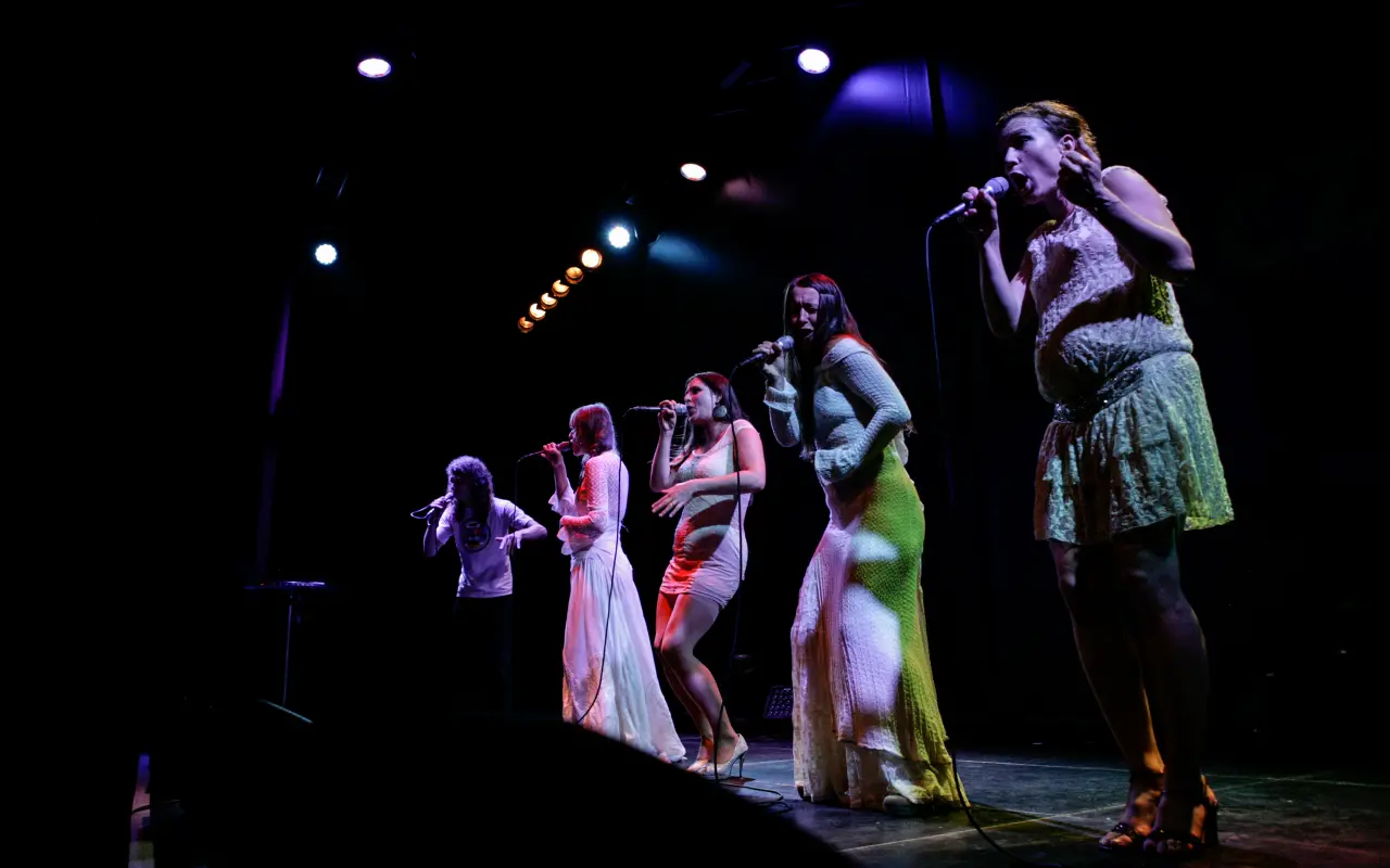 Yellow Sisters slaví 20 let - podpoř nové album Labyrint hlasů