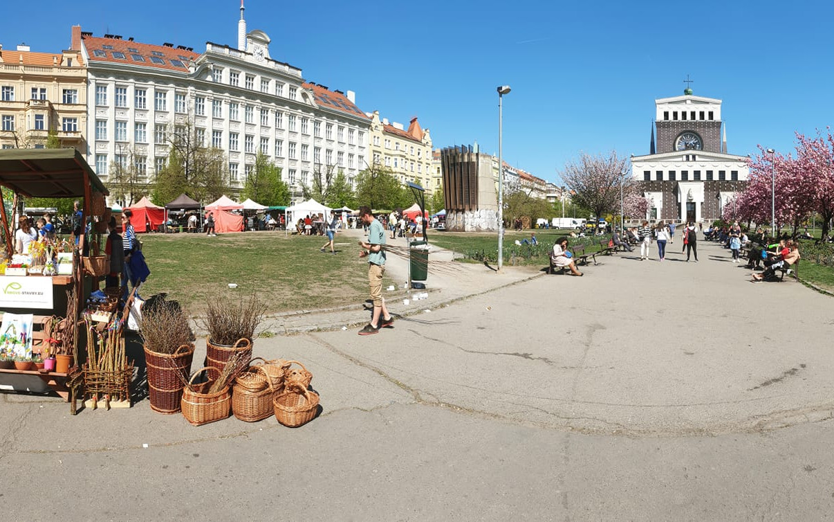 Časopis Náměsíčník nejen o náměstí Jiřího z Poděbrad