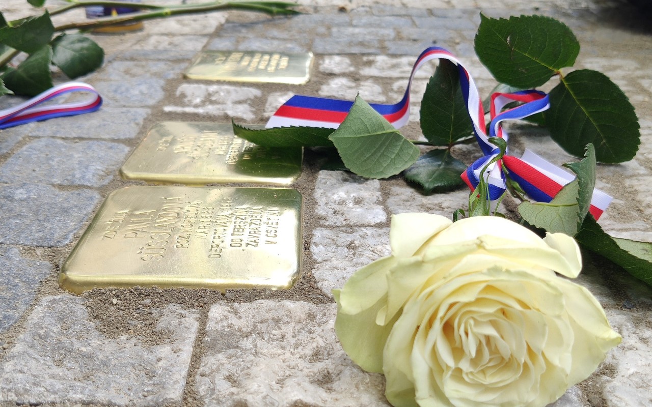 Podpořili jste vydání knihy 'Pražské Stolpersteine svazek II. 2022 - 2024'
