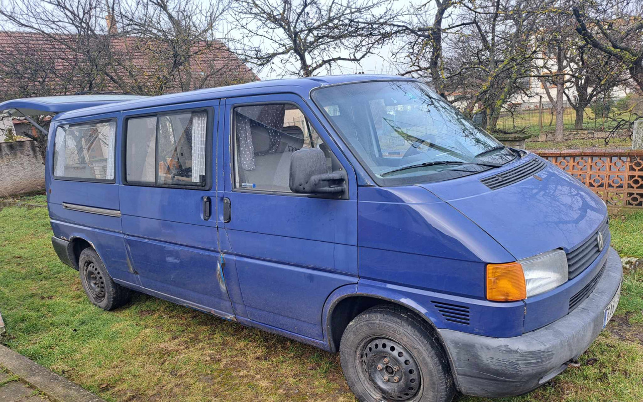 Sanitky pro ukrajinskou frontu