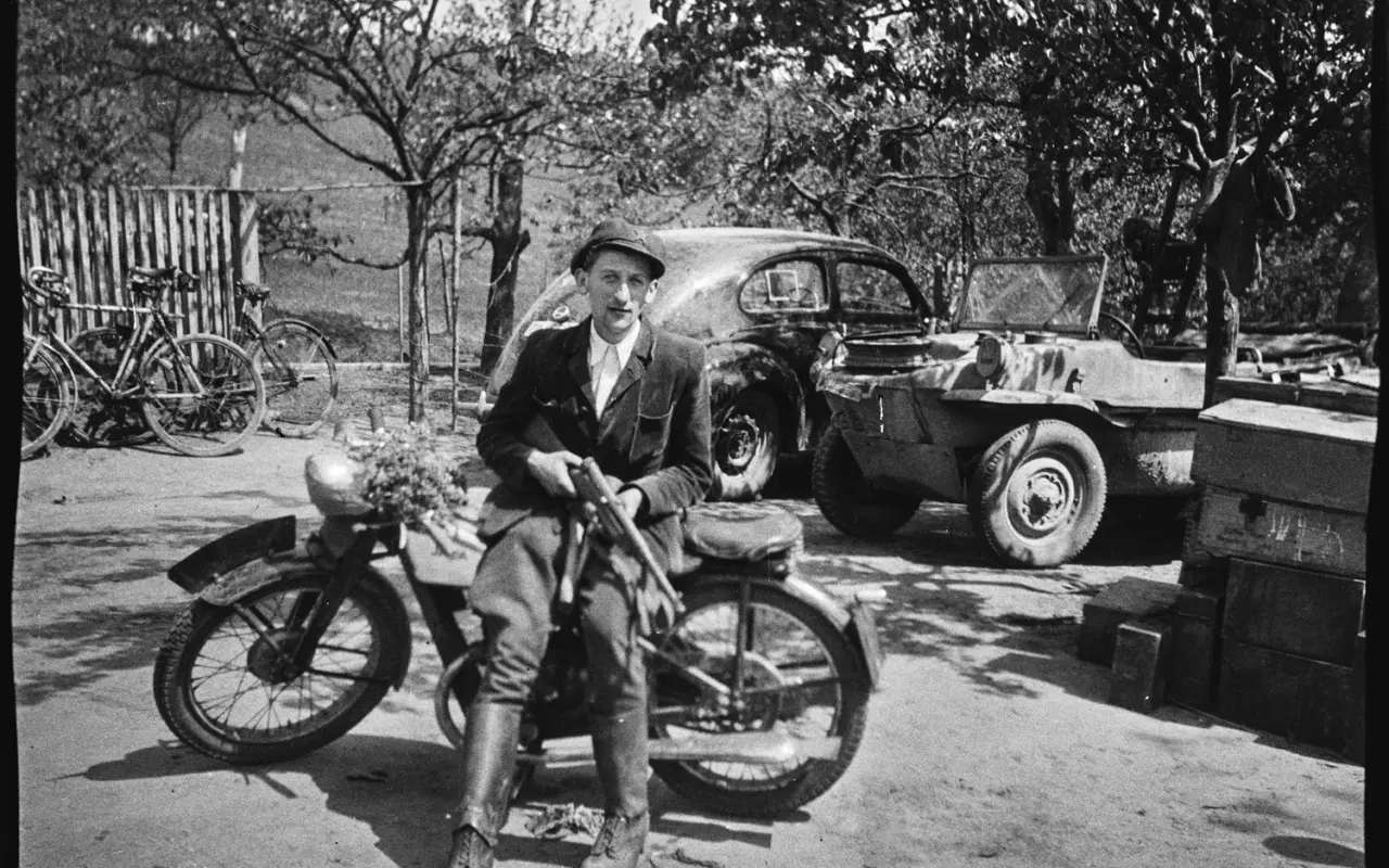 Pomohli jste vydat knihu Negativy z popelnice 1945–1968