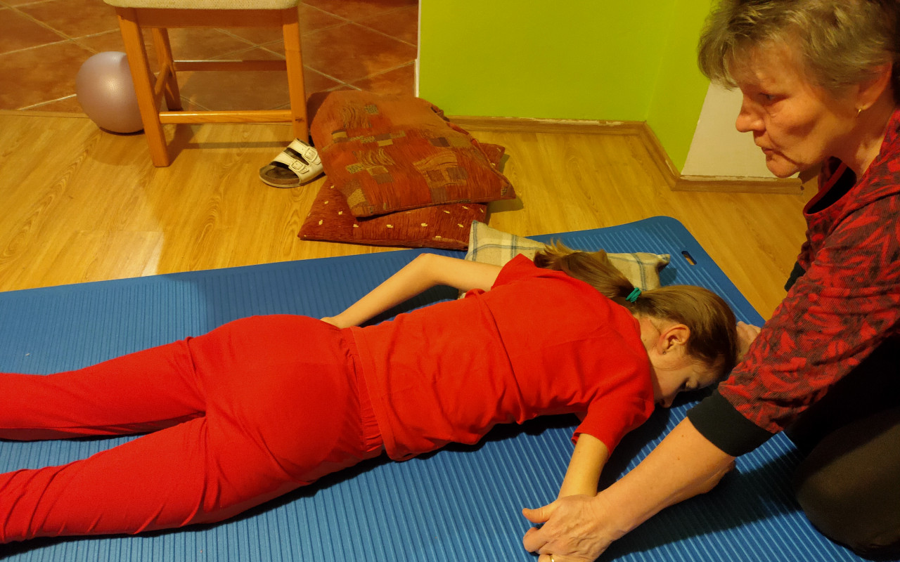 Složili jste se na unikátní ortézu na rameno pro Sárinku