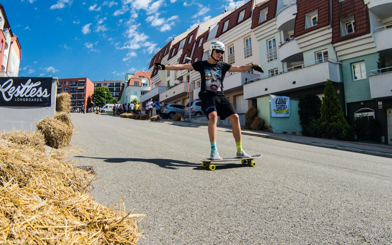 Juniorští mistři Evropy za snem na mistrovství světa v Downhill Skateboardingu