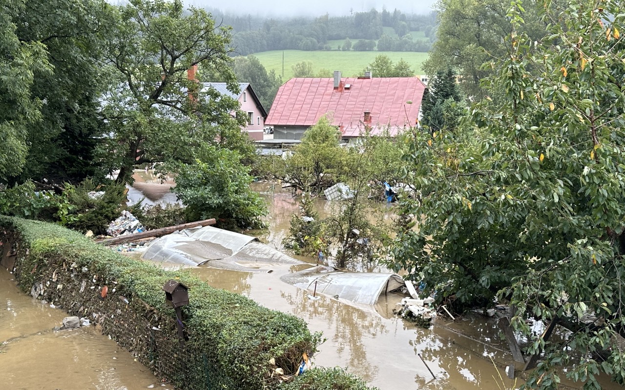 Pomohli jste rodině z České Vsi zachránit dřevostavbu po ničivé povodni