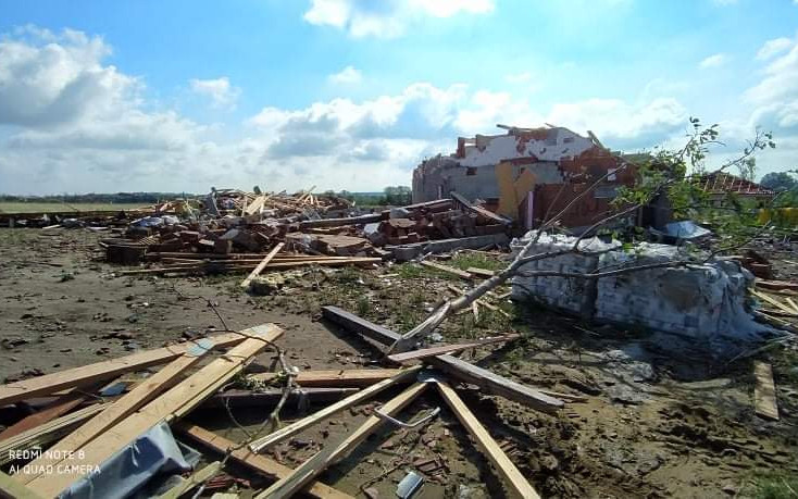 Pomohli jste pro Balášovým - tornádem zdemolovaná novostavba v Mikulčicích