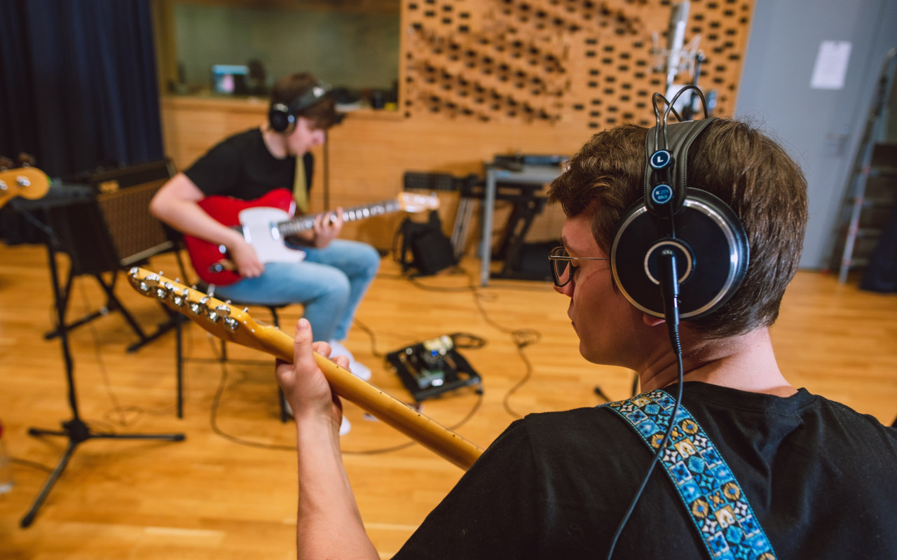 Pomoz kapele Něco si přej vydat debutové album