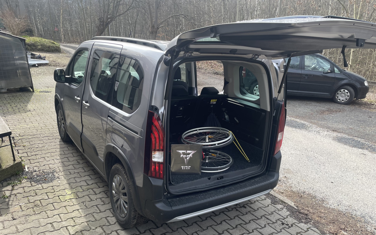 Pomozte Aničce s doplatkem na nové auto