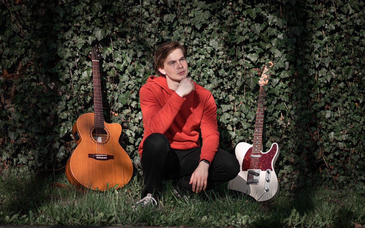 Tlusté čáry nové album písničkáře René Matláška