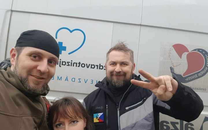 Pomoc zvířatům a raněným na Ukrajině