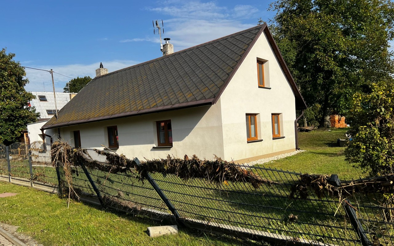 Pomoc panu Rentisovi z Brantic, který přišel o všechno v domku a o bydlení