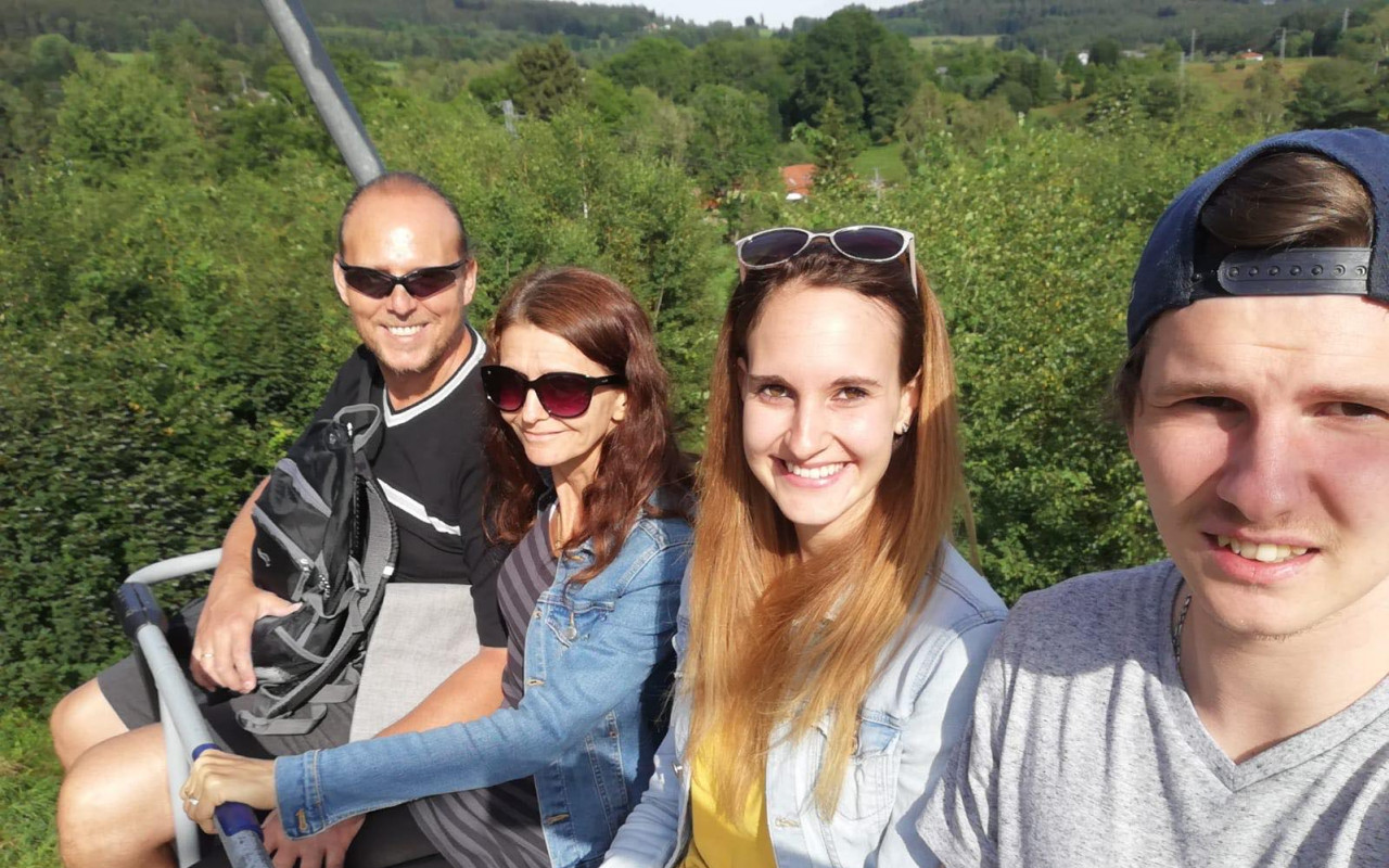 Pomohli jste mamince a sestře po tragické ztrátě tatínka/manžela
