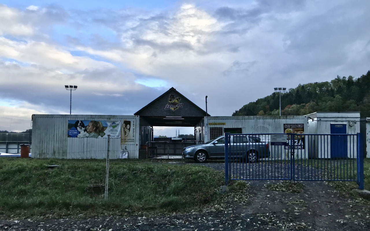 Společně s SK Žamberk jste pomohli vystavit zimní stadion