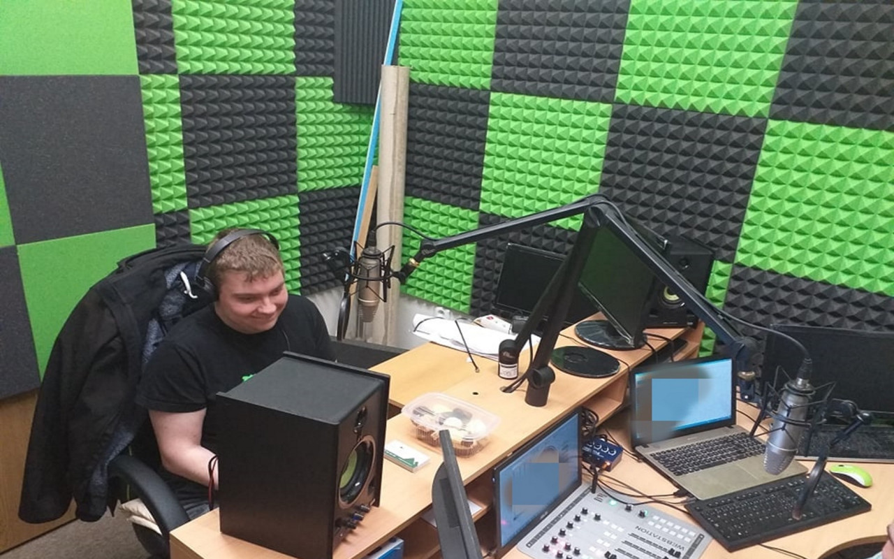 Pomozte nám spustit znovu Rádio