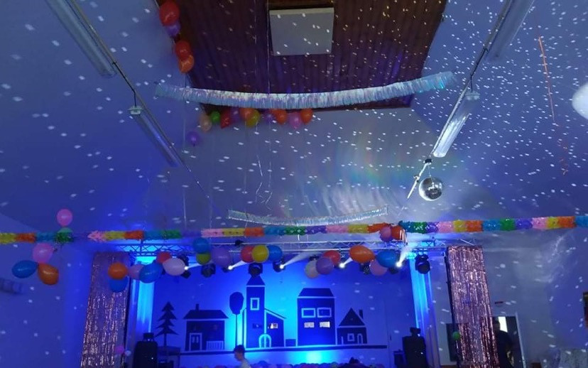 Divadelní opona pro děti