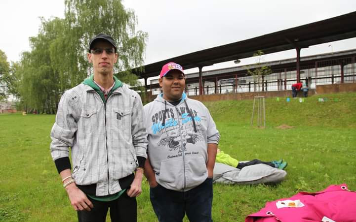 Složili jste se na rehabilitace pro Lukyho, aby zase mohl chodit mezi lidi