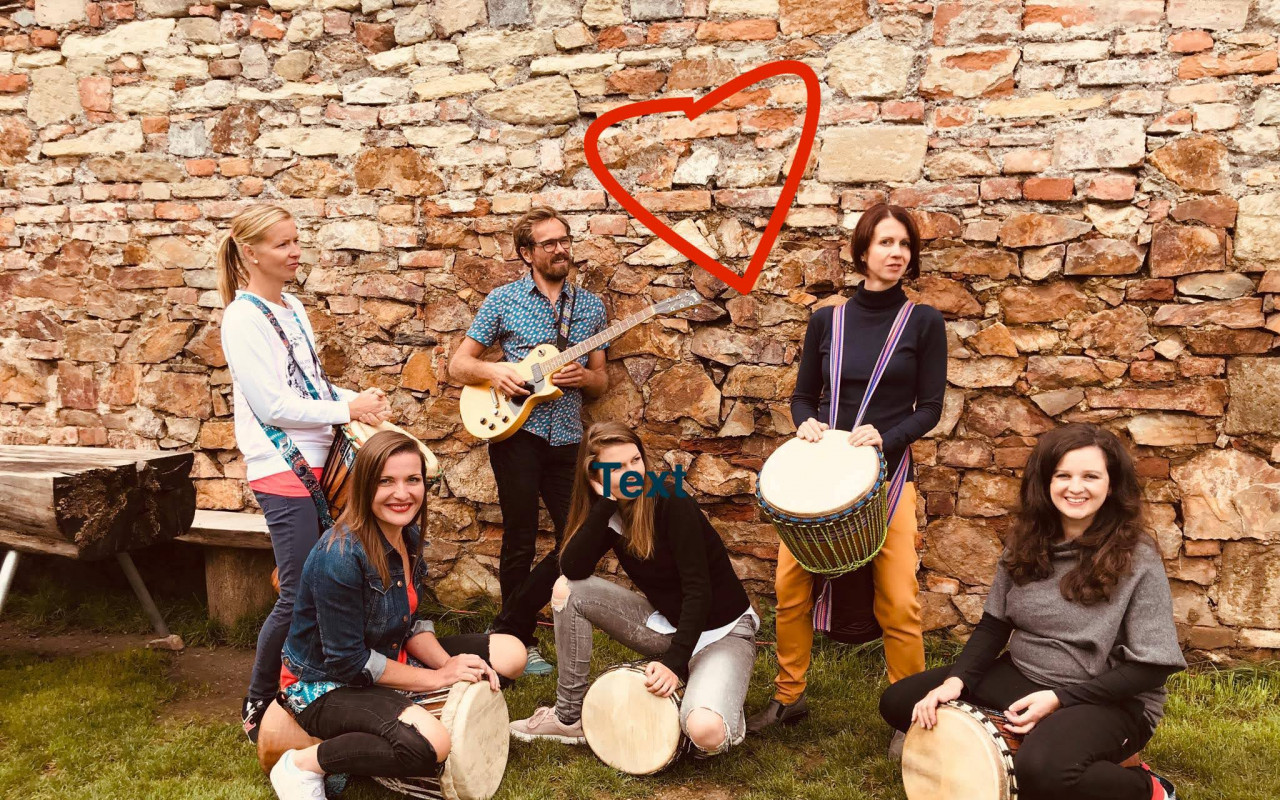 A je to tady! První album bubenic z Drum For Fun