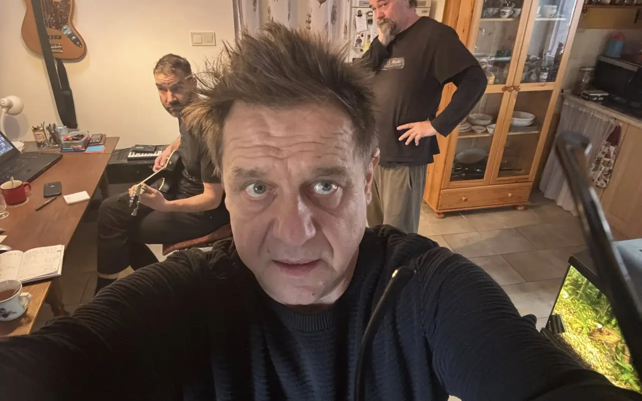 Pomozte kapele FruFru natočit 5. album