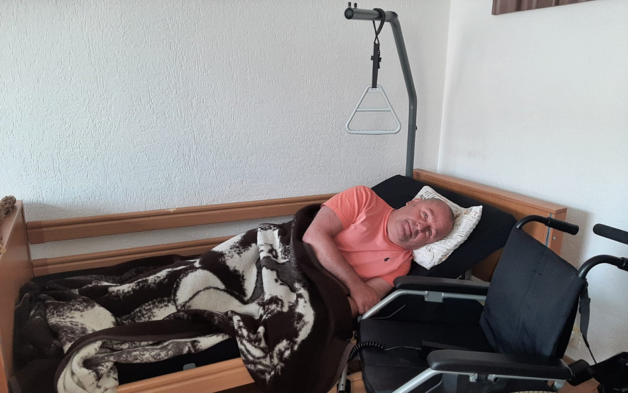 Složili jste se Jiřímu na kolejnici ke stropnímu zvedáku