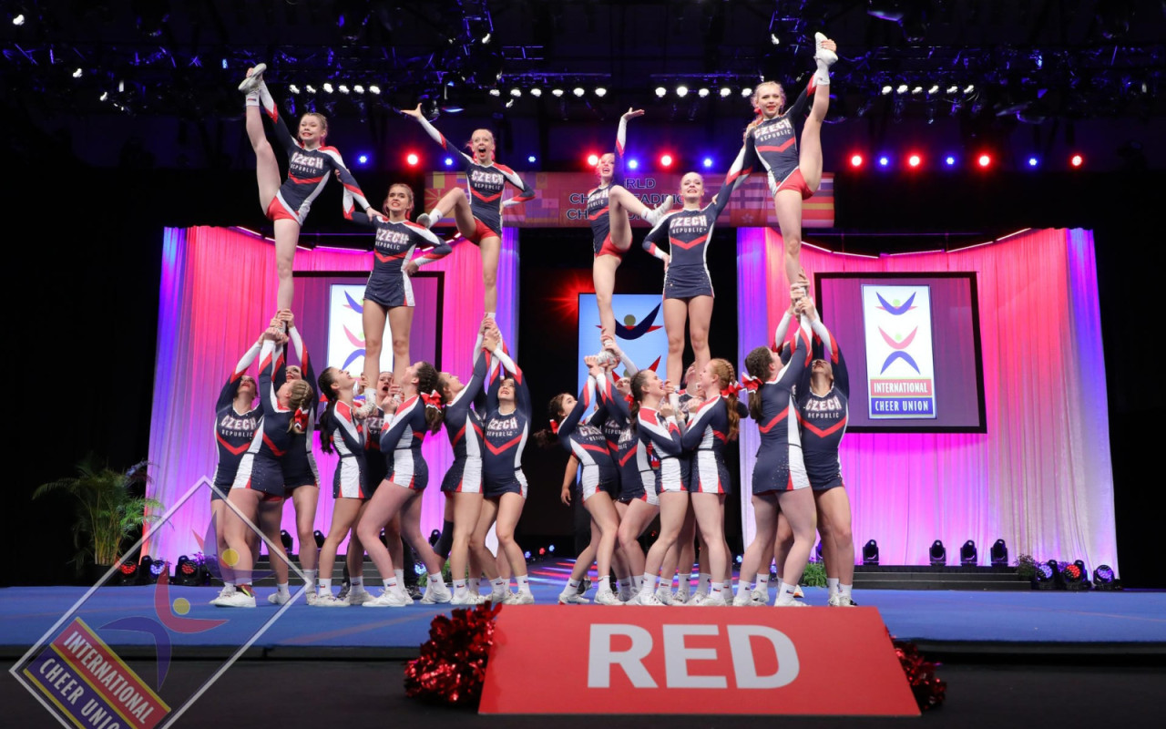 Zachraň český cheerleading!