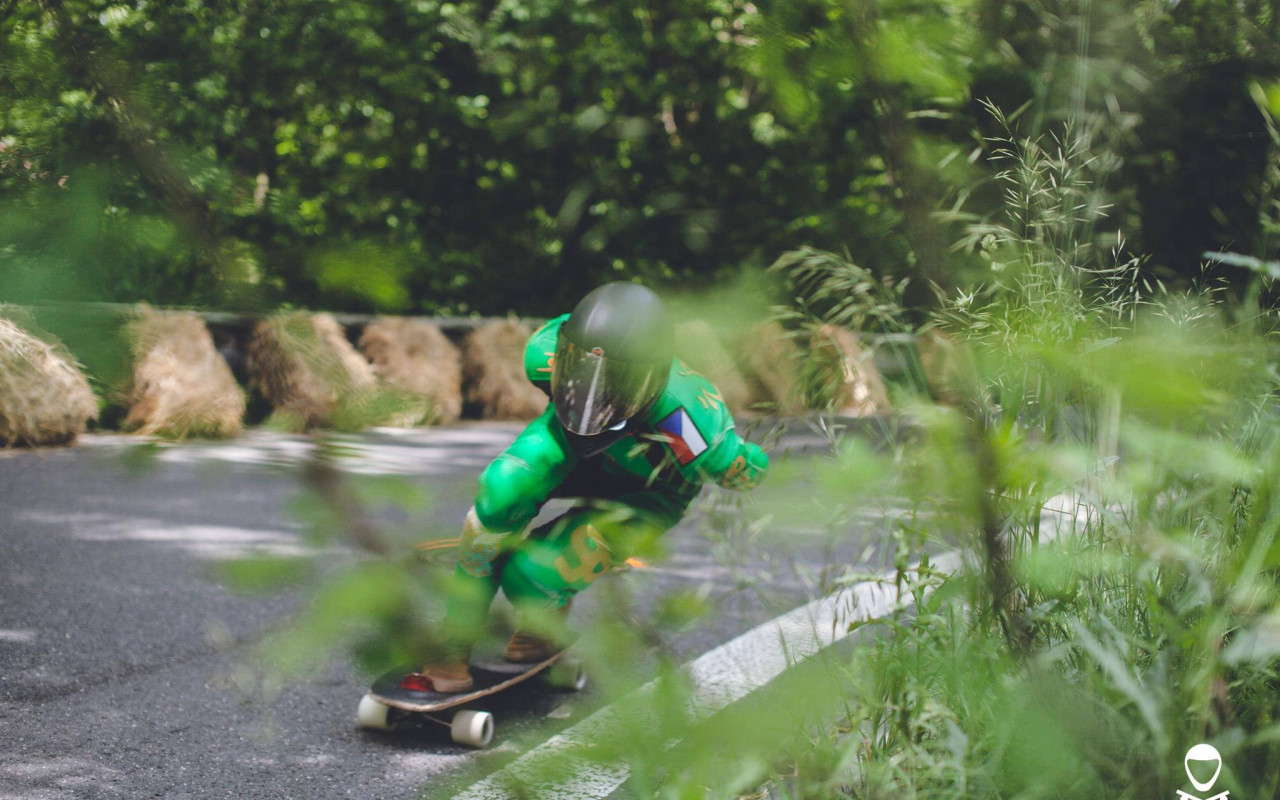 Juniorští mistři Evropy za snem na mistrovství světa v Downhill Skateboardingu