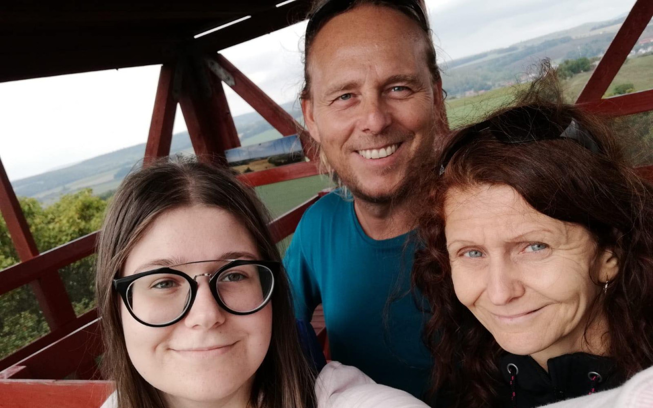 Pomohli jste mamince a sestře po tragické ztrátě tatínka/manžela