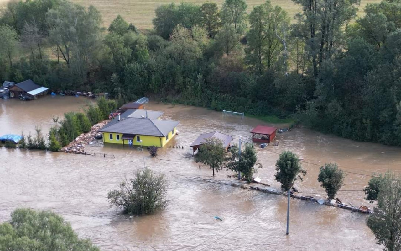 Společně pomozme rodině Jankových ze Zátora, kterým povodeň zaplavila dům