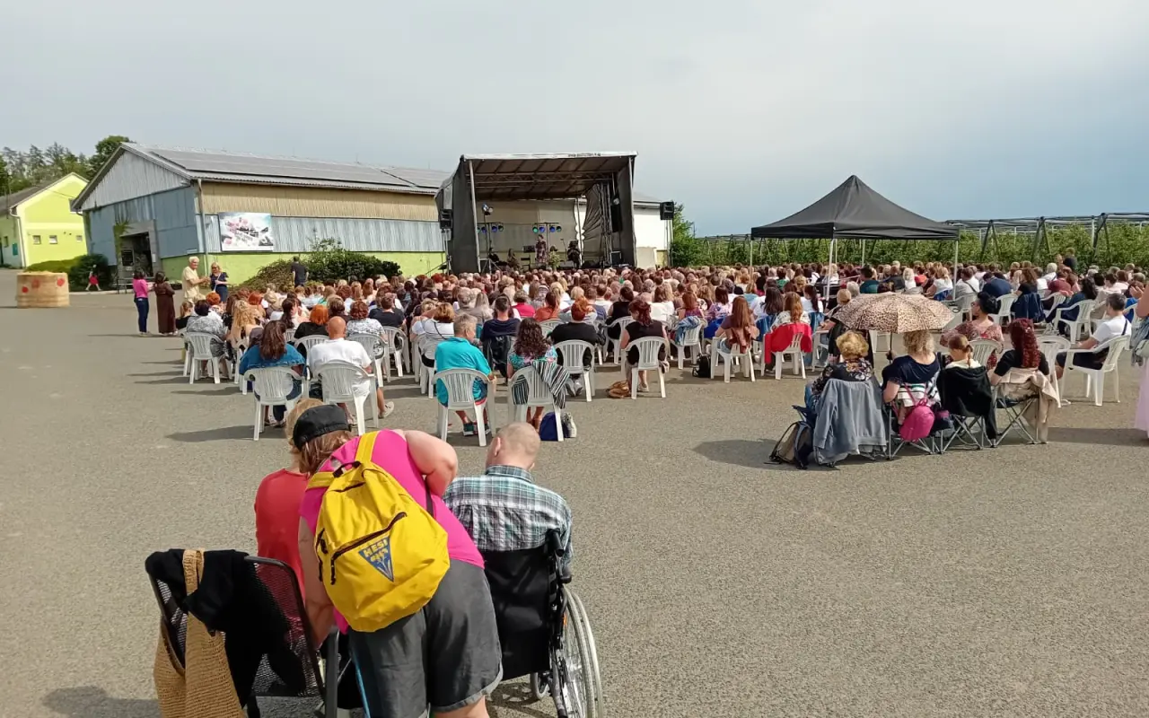 Pomohli jste Mírovi a Petře zůstat doma