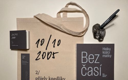 Kniha haiku Bezčasí