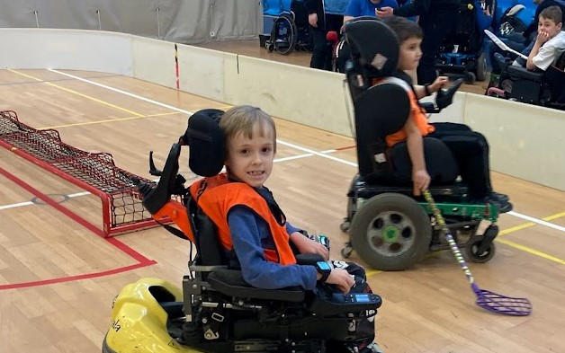 Když tenisky nestačí - sbírka na sportovní vozík pro Zdendu