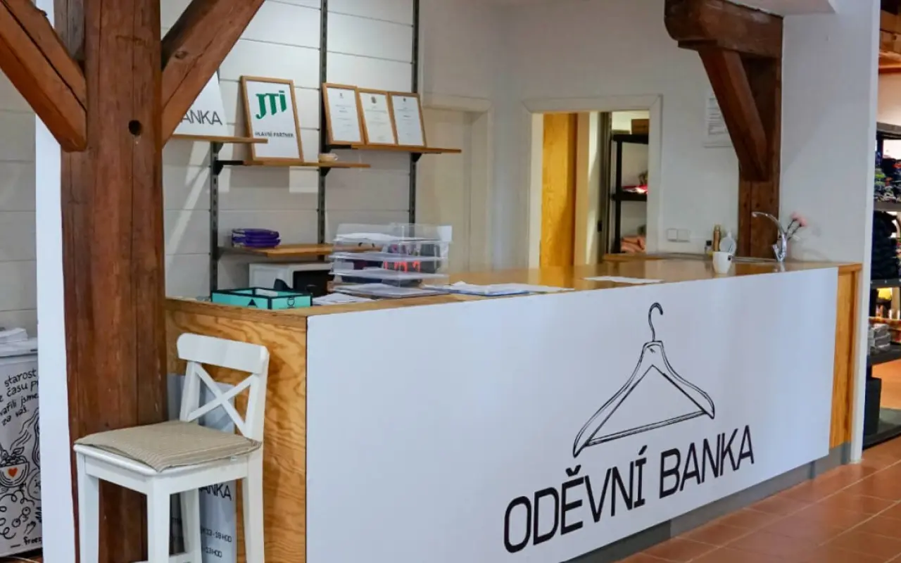 Pomozte nám pořídit první dodávku pro Oděvní banku
