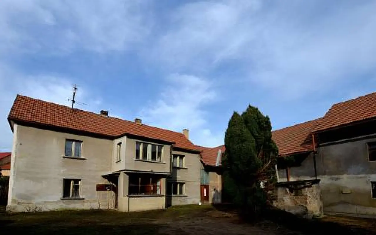 main photo image