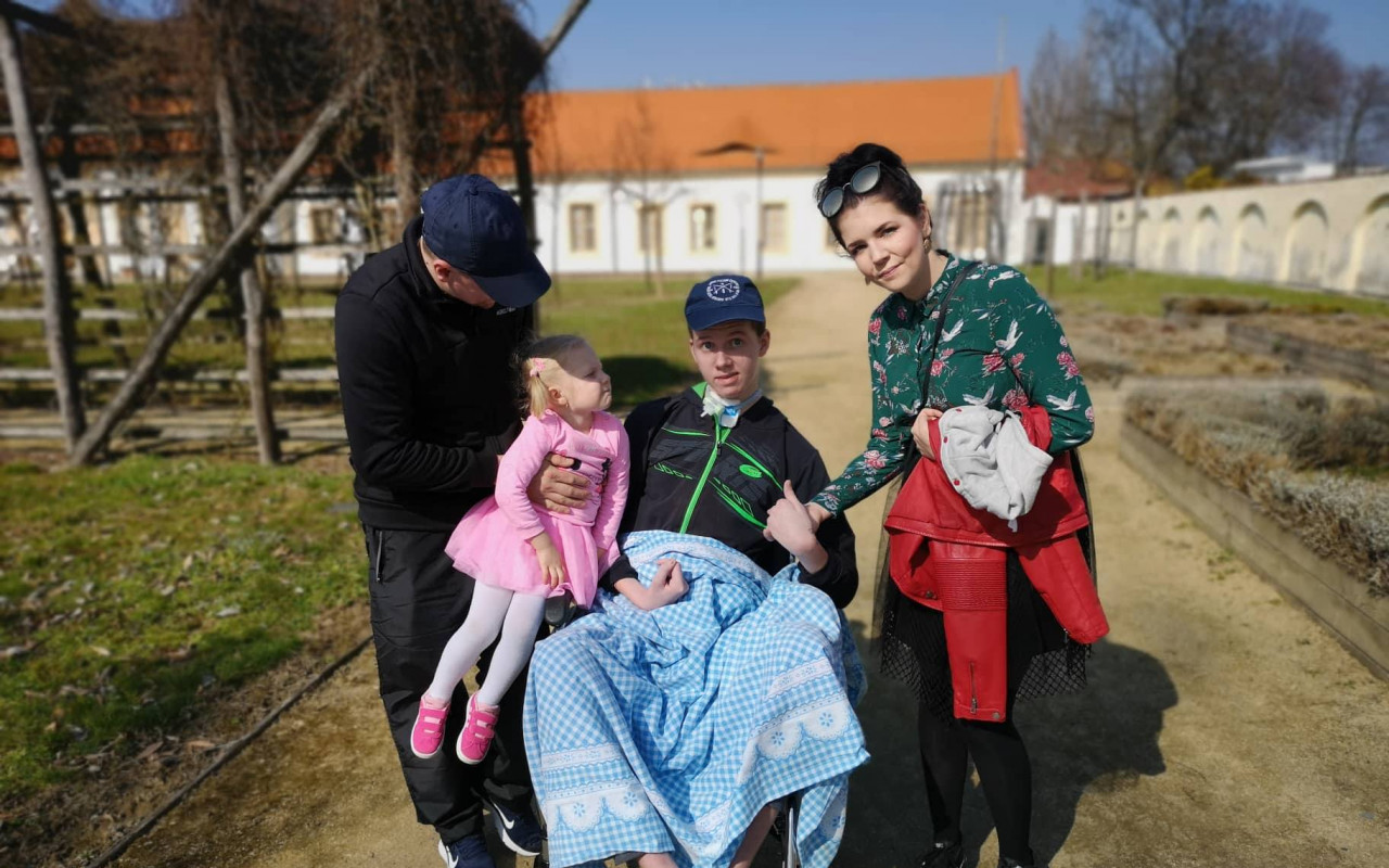 Domča je po těžké autonehodě a potřebuje rehabilitaci
