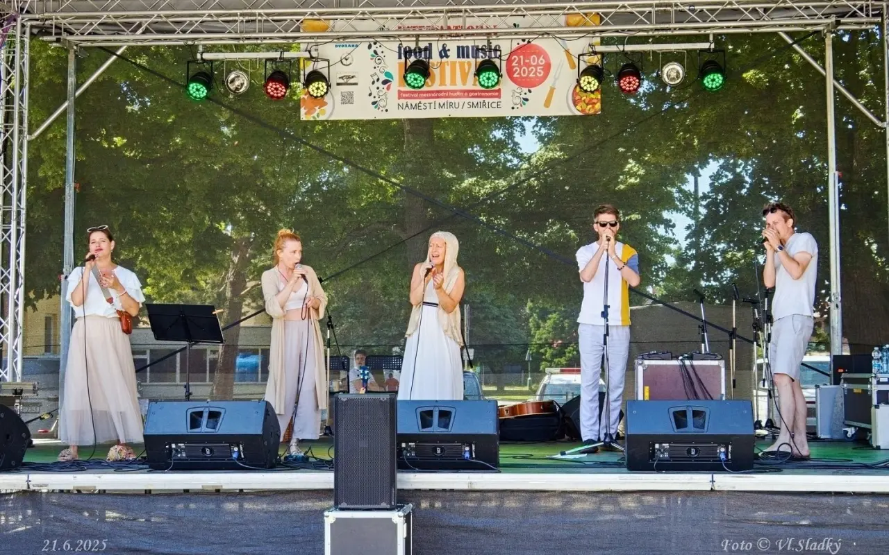 Yellow Sisters slaví 20 let - podpoř nové album Labyrint hlasů