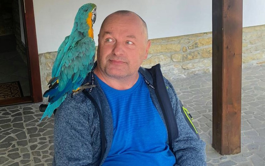 Složili jste se Jiřímu na kolejnici ke stropnímu zvedáku