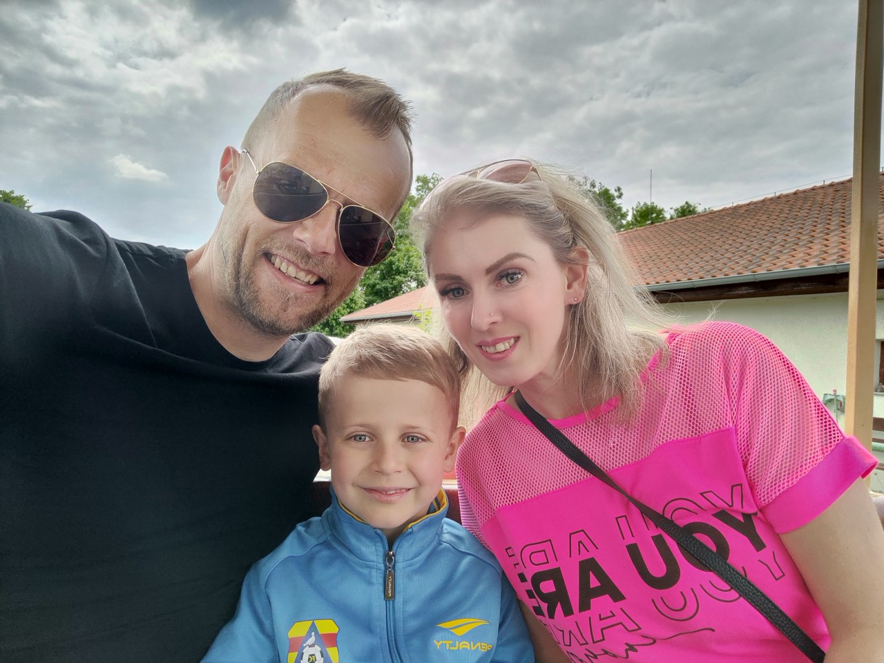 Speciální oblek pro aktivní život s rodinou
