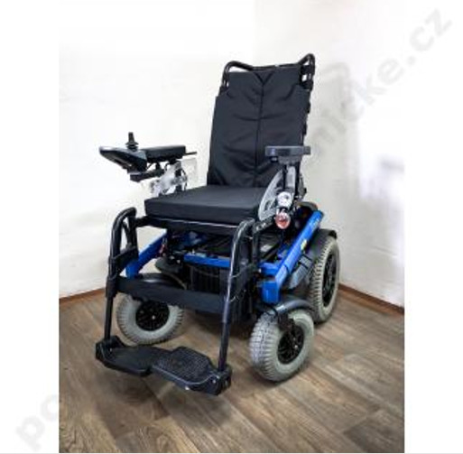 Složili jste se na elektrický vozík pro Lenku
