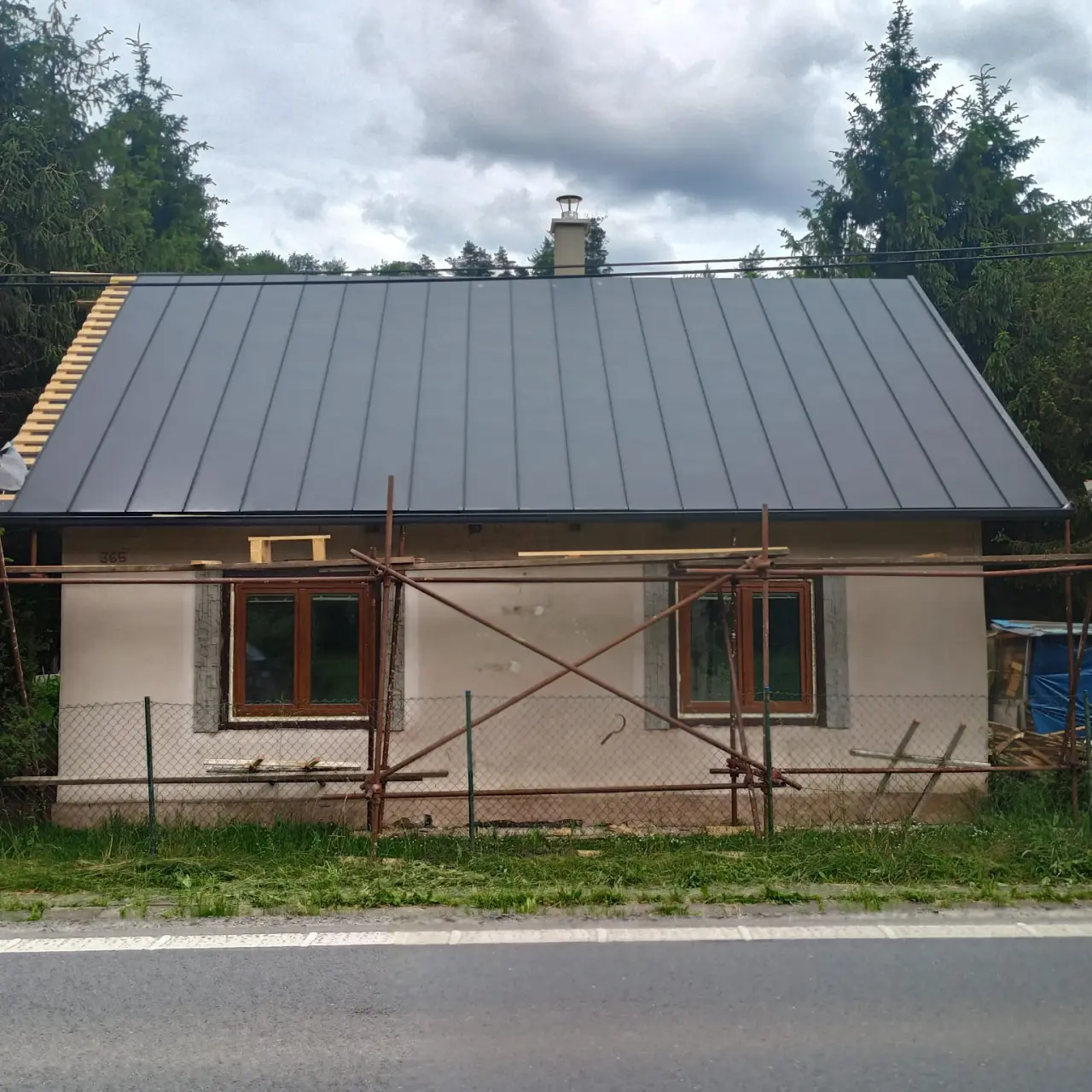 Pomohli jste Jiřině a její mamince po požáru střechy