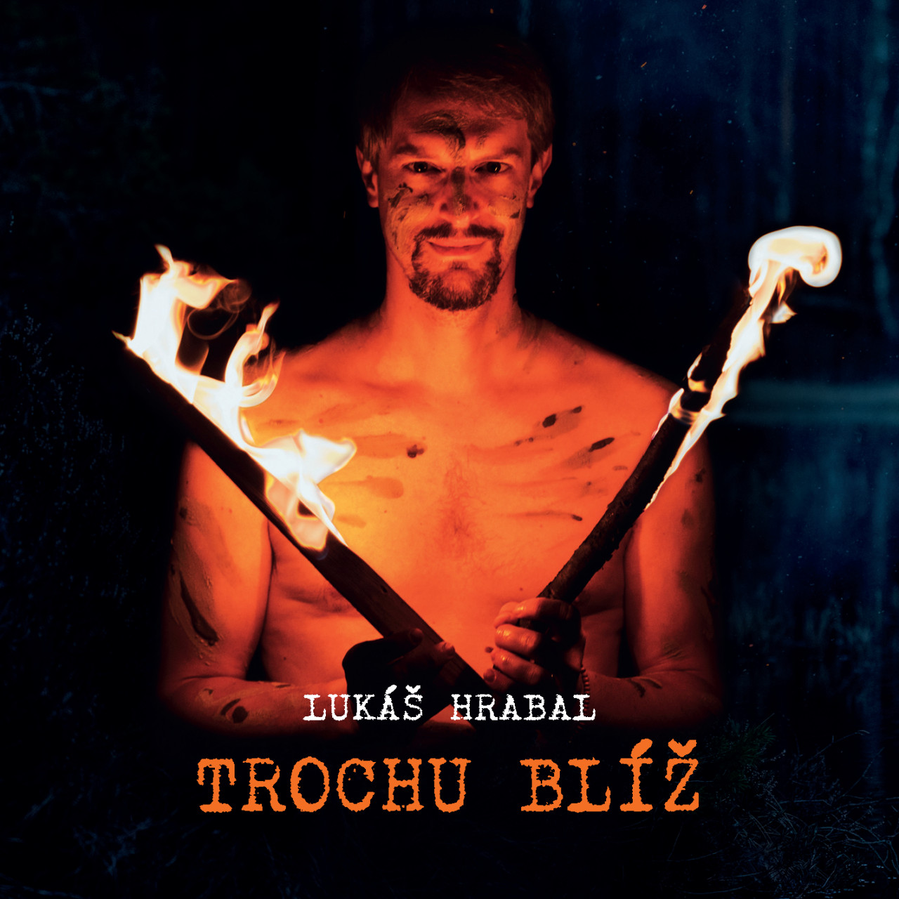 Trochu blíž – autorská deska Lukáše Hrabala