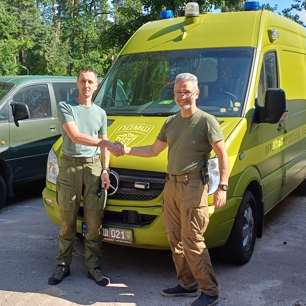 Mobilní nemocnice a rehabilitační centrum - pomoc tisícům zraněných ve válce