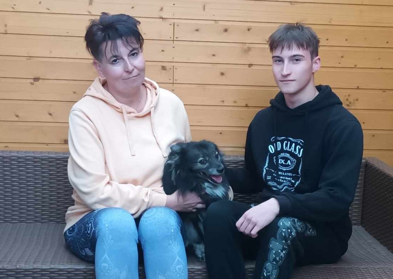 Pomohli jste Hance a synovi po smrti manžela a tatínka