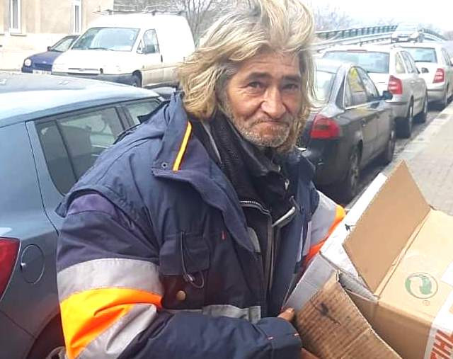 Složili jste se Jardovi na maringotku, aby mohl letošní zimu strávit v teple a bezpečí