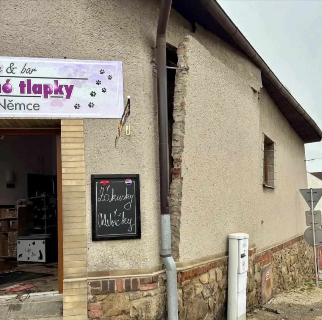 Pojďme dát kočičkám druhou šanci, obnovme kočičí kavárnu café & bar Šťastné tlapky
