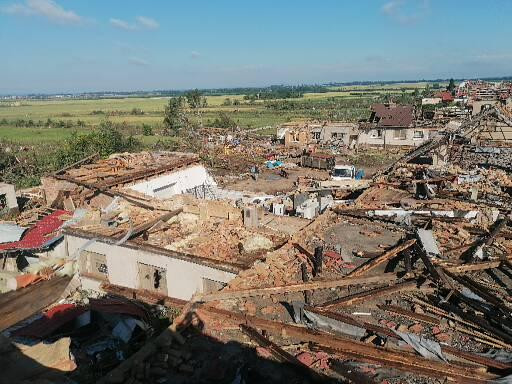 Pomohli jste rodině Jedounkové z Moravské Nové Vsi zasažené tornádem