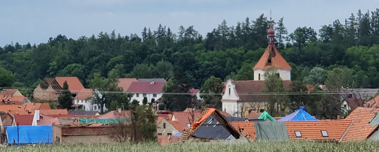 Pro Stebno a okolní obce, které zasáhl downburst