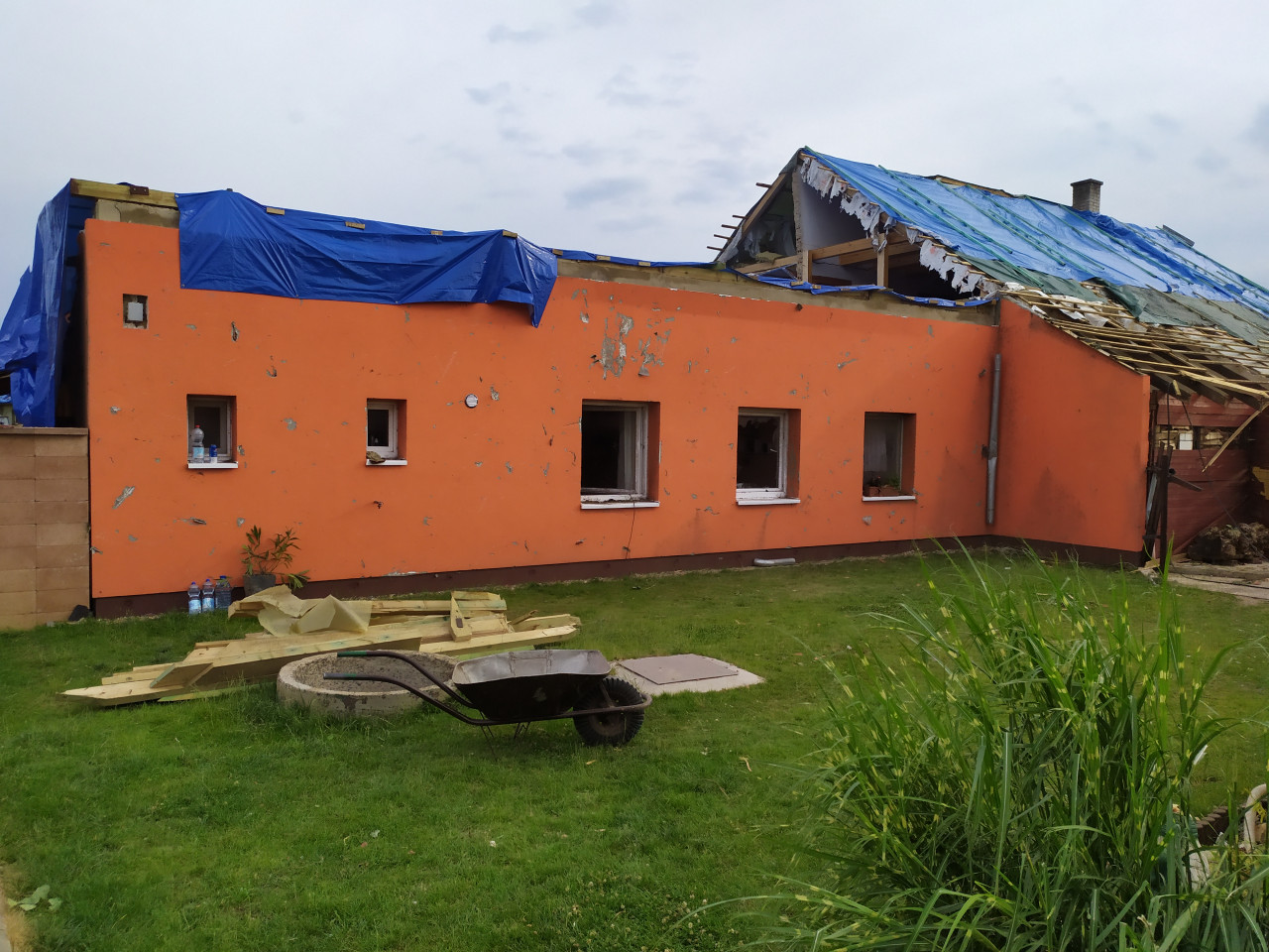 Složili jste se pro rodinu Zimákovou, kterou zastihlo tornádo