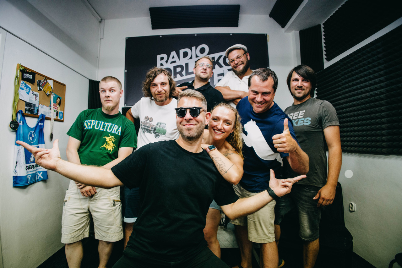 Podpořte Radio Orlicko, aby mohlo dál žít neohraně!